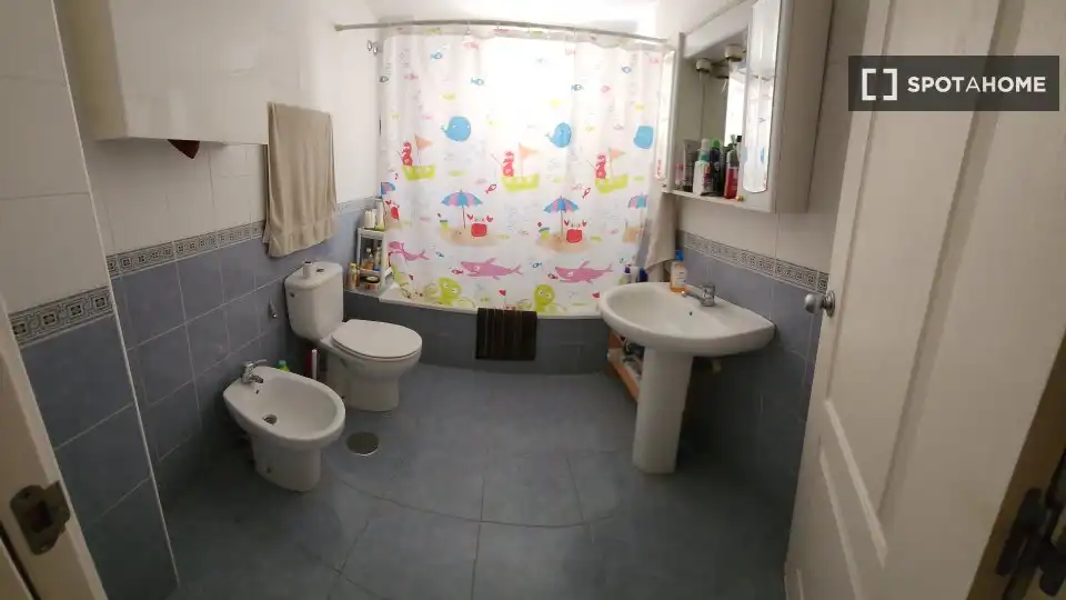 Badezimmer von Wohnung zur untervermieten in Mijas mit Klimaanlage, Terrasse und Möbliert