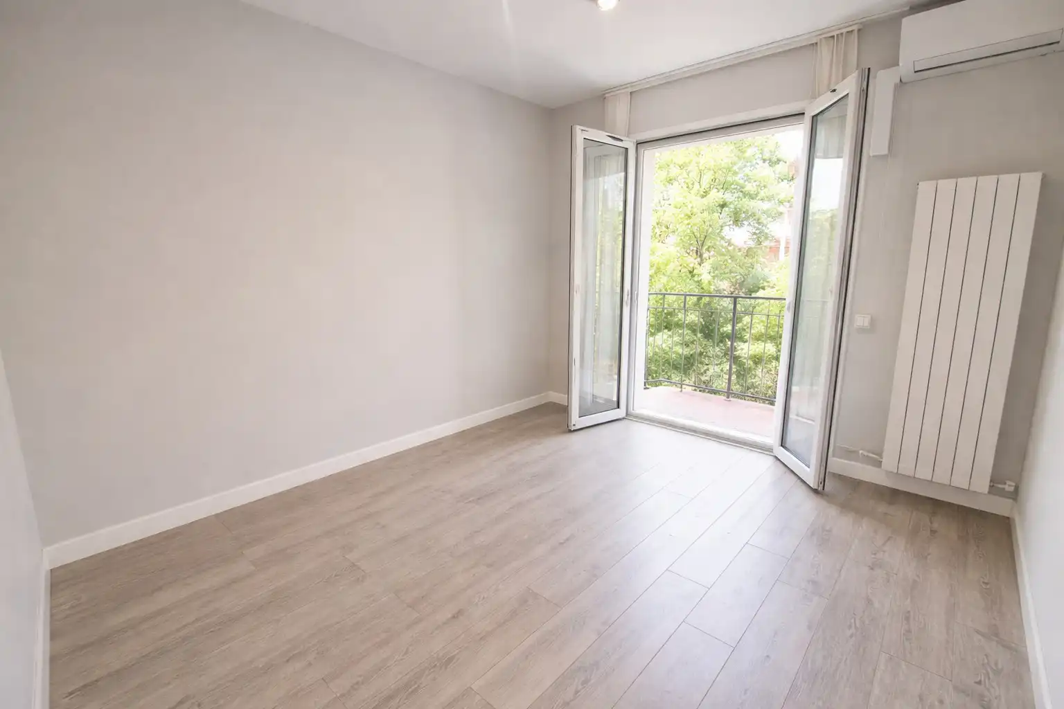 Casa con terraza en venta en Passatge Escoles