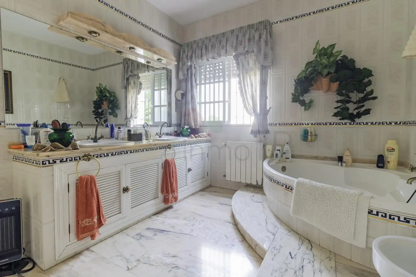 Baño de Casa o chalet en venta en Huelva con Aire acondicionado, Calefacción y Jardín privado