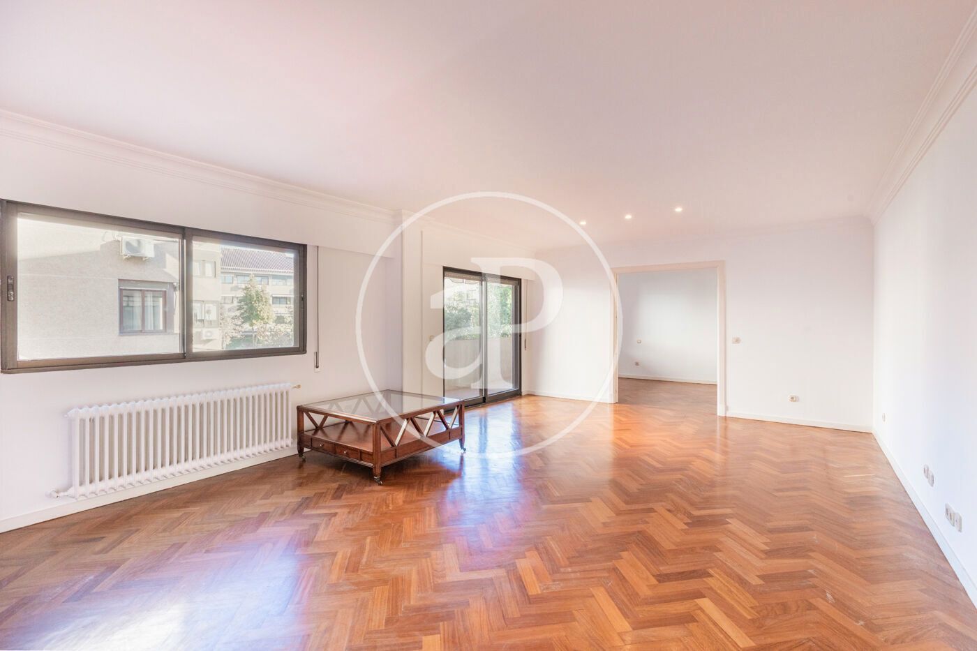 Living room of Flat to rent in Pozuelo de Alarcón  with Air Conditioner, Heating and Private garden