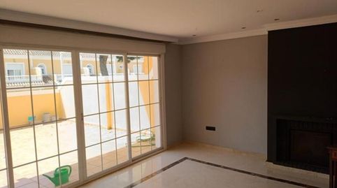 Foto 4 de Casa adosada en venta en Calahonda, Mijas