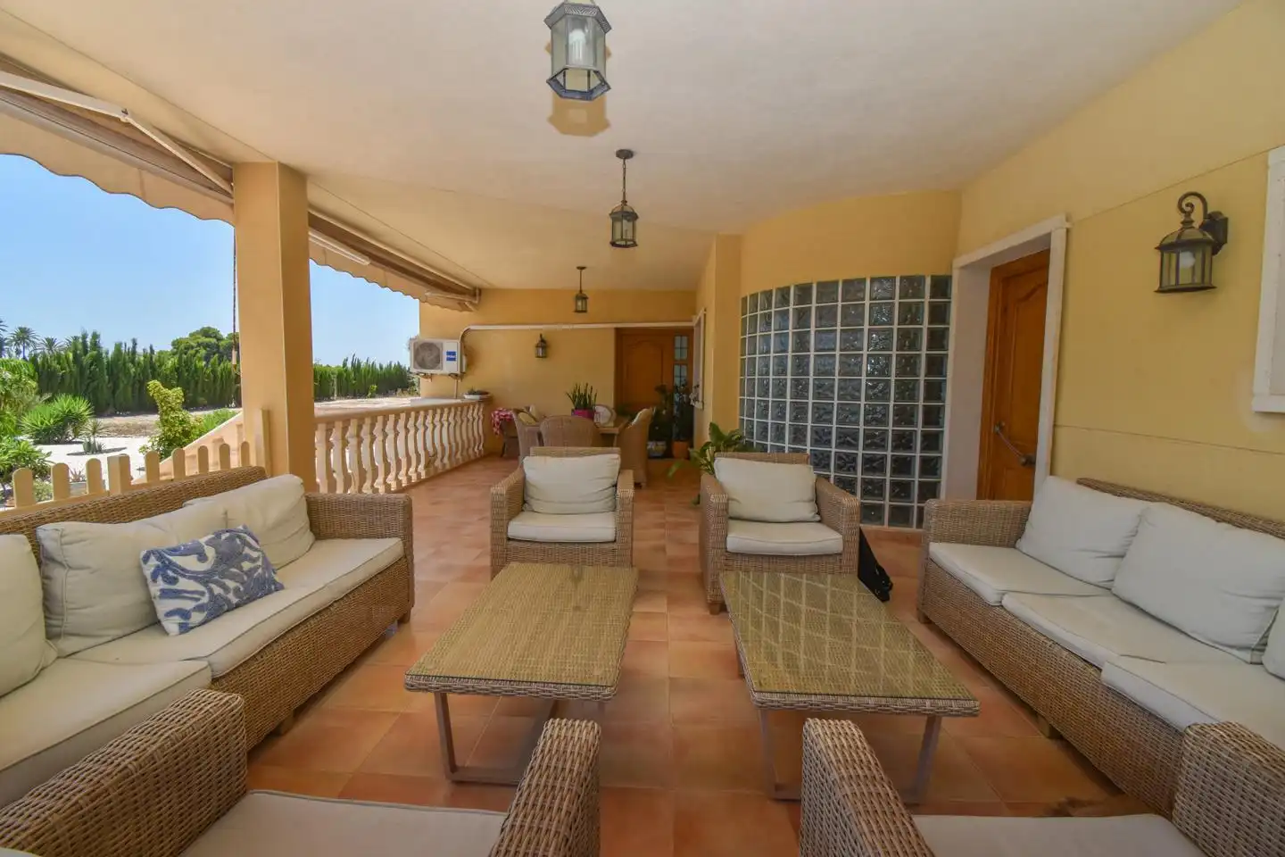 Terrassa de Casa o xalet en venda en Elche / Elx amb Aire condicionat, Calefacció i Jardí privat
