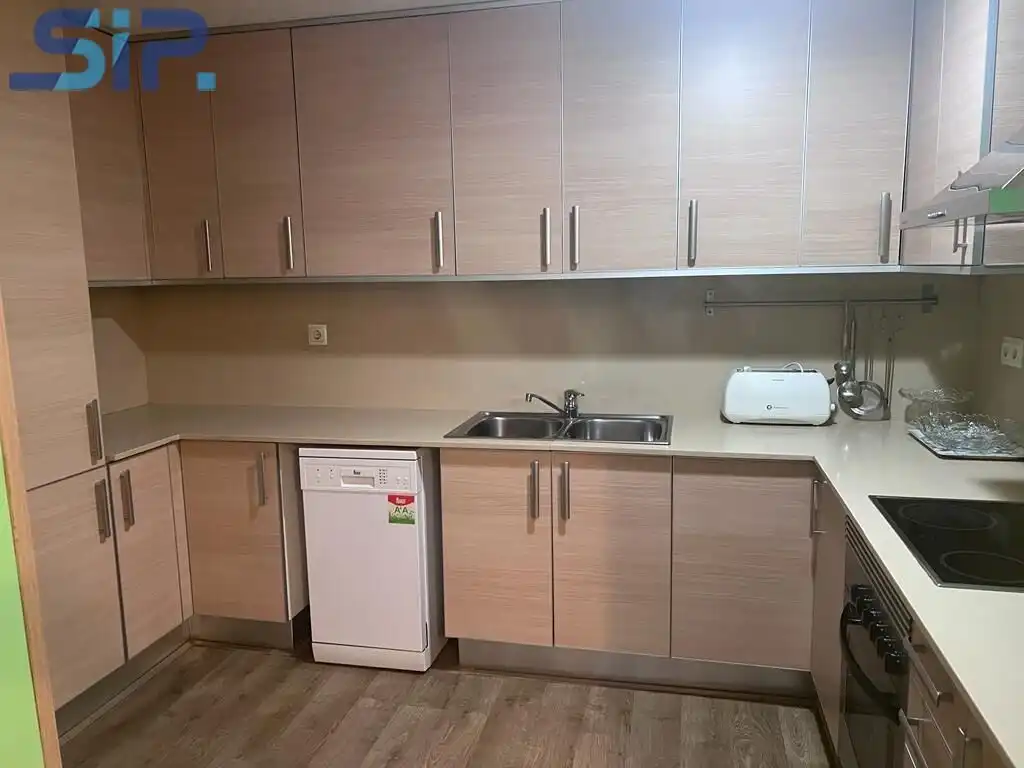 Cuina de Pis en venda en Vilafranca del Penedès amb Aire condicionat, Parquet i Moblat