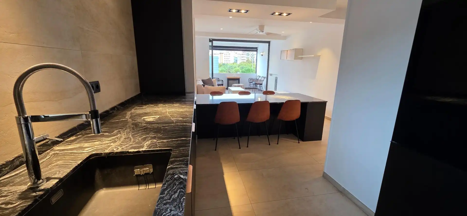 Cocina de Apartamento en venta en Ciutat Vella