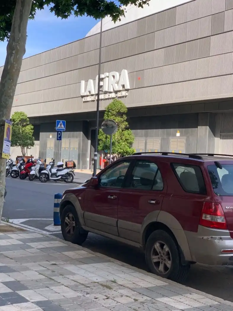 Parking de Local en venta en Reus con Aire acondicionado