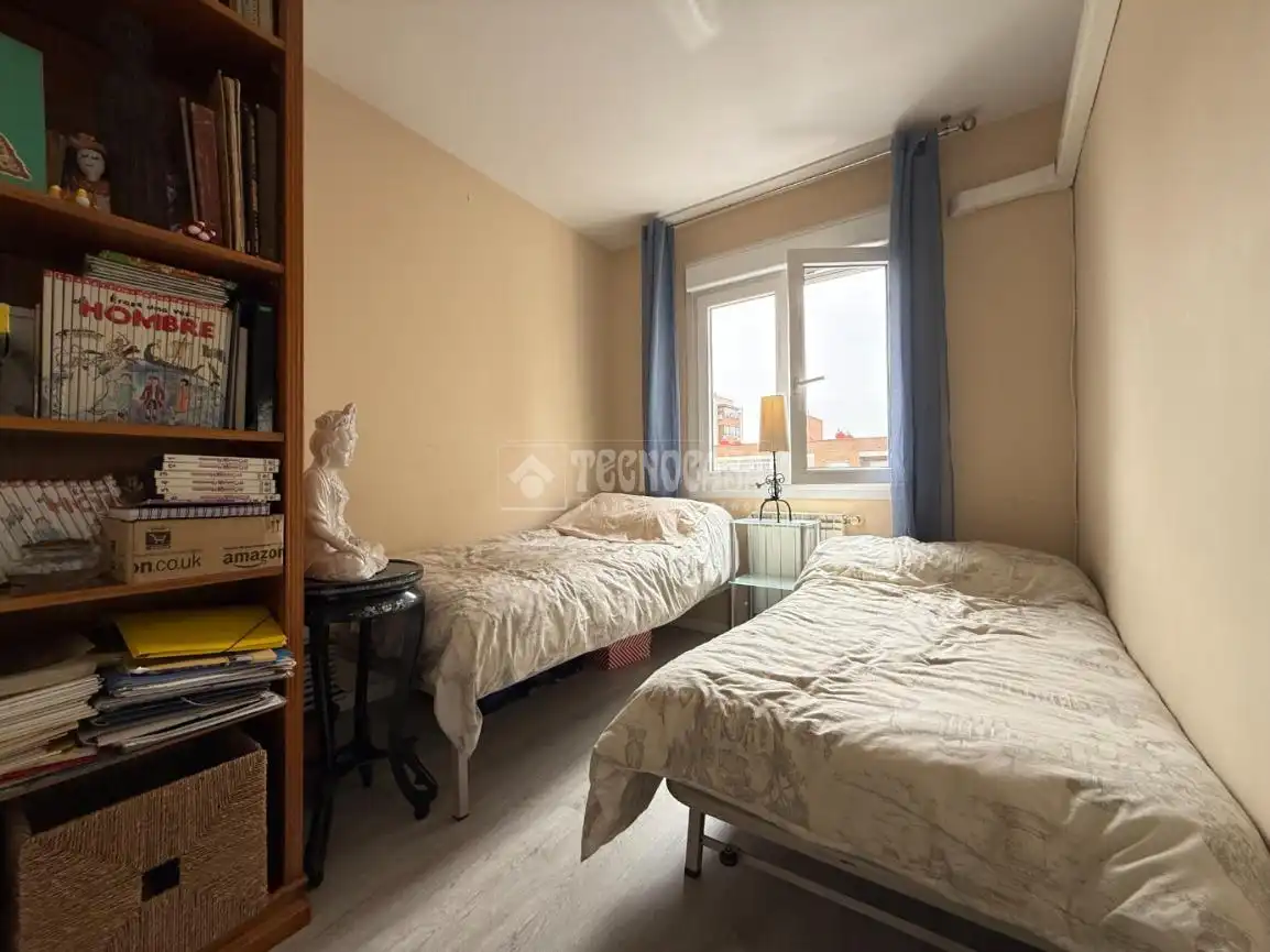 Habitación de Piso en venta en Madrid con Aire acondicionado y Calefacción