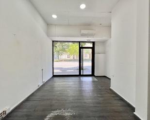 Premises to rent in Terrassa  with Air Conditioner
