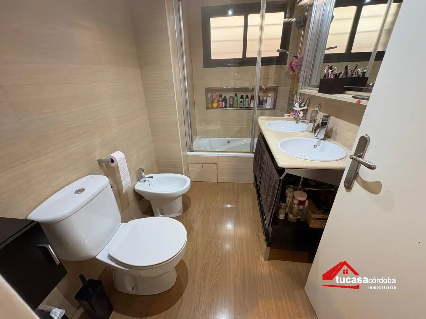 Bathroom of Flat for sale in Córdoba  with Air Conditioner and Balcony