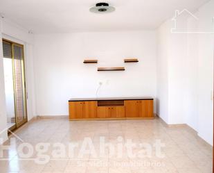 Living room of Flat for sale in Paterna  with Air Conditioner, Terrace and Balcony