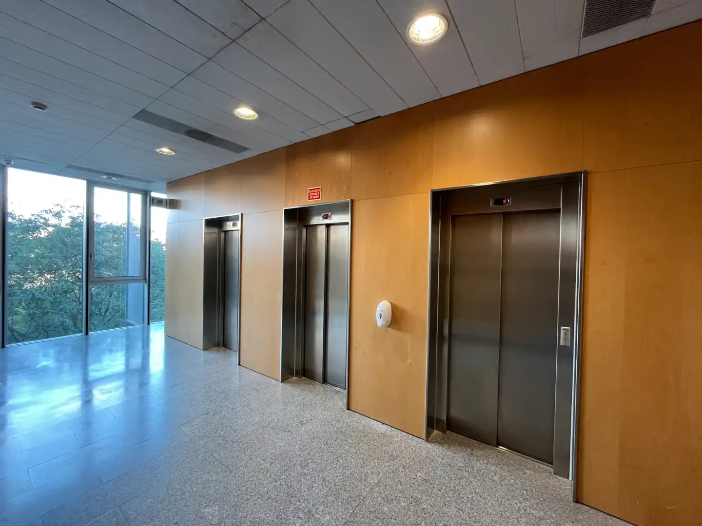 Office for rent in L'Hospitalet de Llobregat  with Air Conditioner, Heating and Terrace