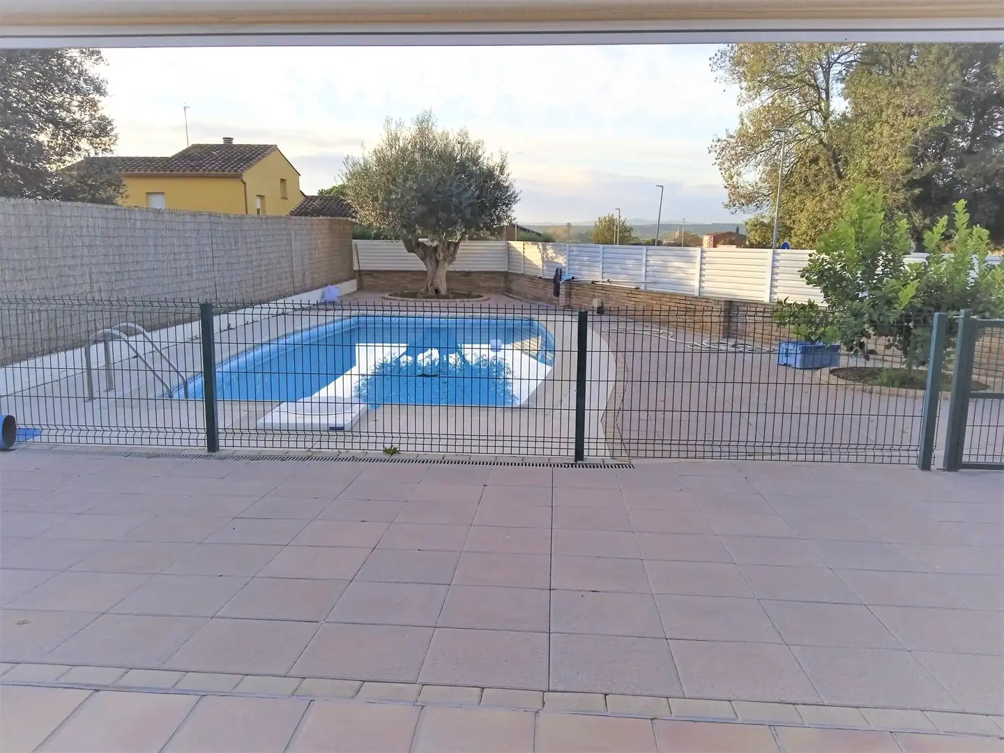Piscina de Casa o xalet en venda en Riudellots de la Selva amb Aire condicionat, Calefacció i Jardí privat