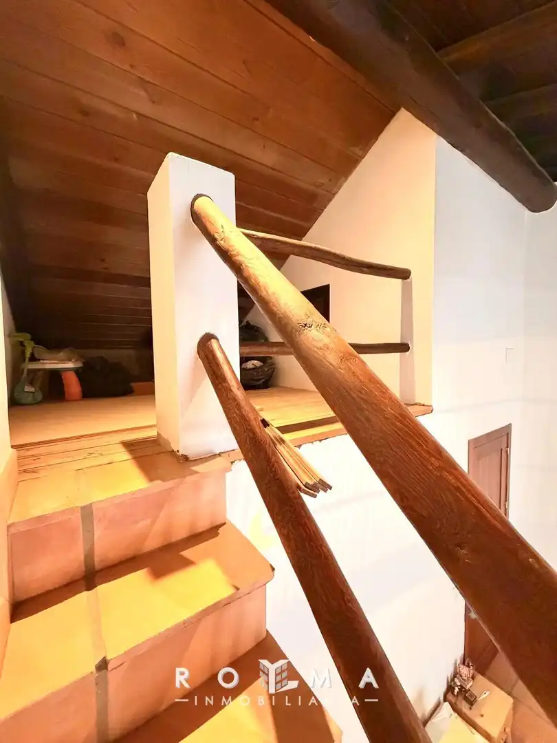 Casa adosada en venda en Dos Hermanas amb Aire condicionat, Calefacció i Jardí privat