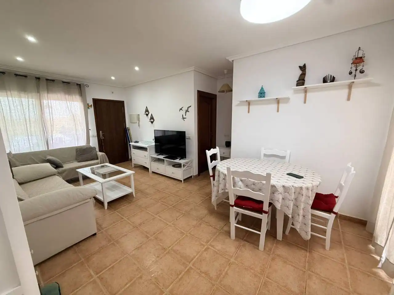 Sala de estar de Piso de alquiler en Vera con Aire acondicionado, Terraza y Piscina comunitaria