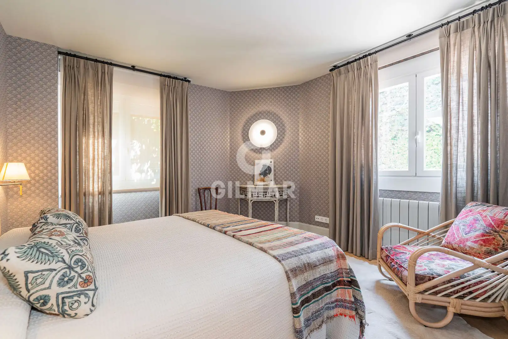 Bedroom of Houses for sale in Pozuelo de Alarcón  with Heating, Private garden and Swimming Pool