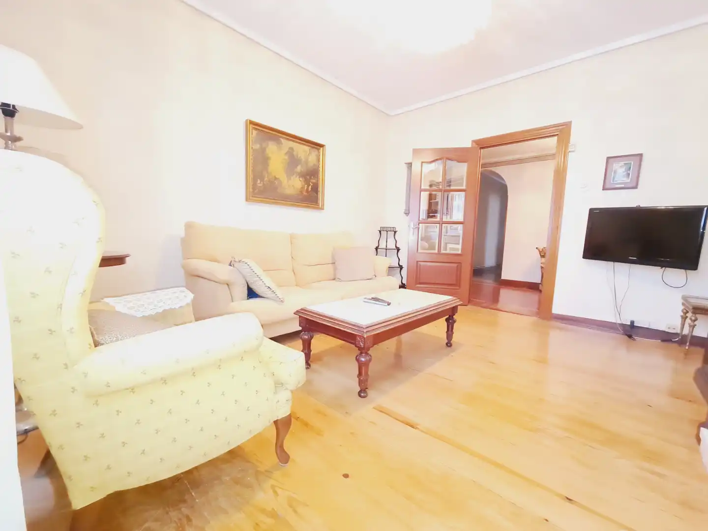 Living room of Flat for sale in  Pamplona / Iruña  with Heating, Parquet flooring and Furnished