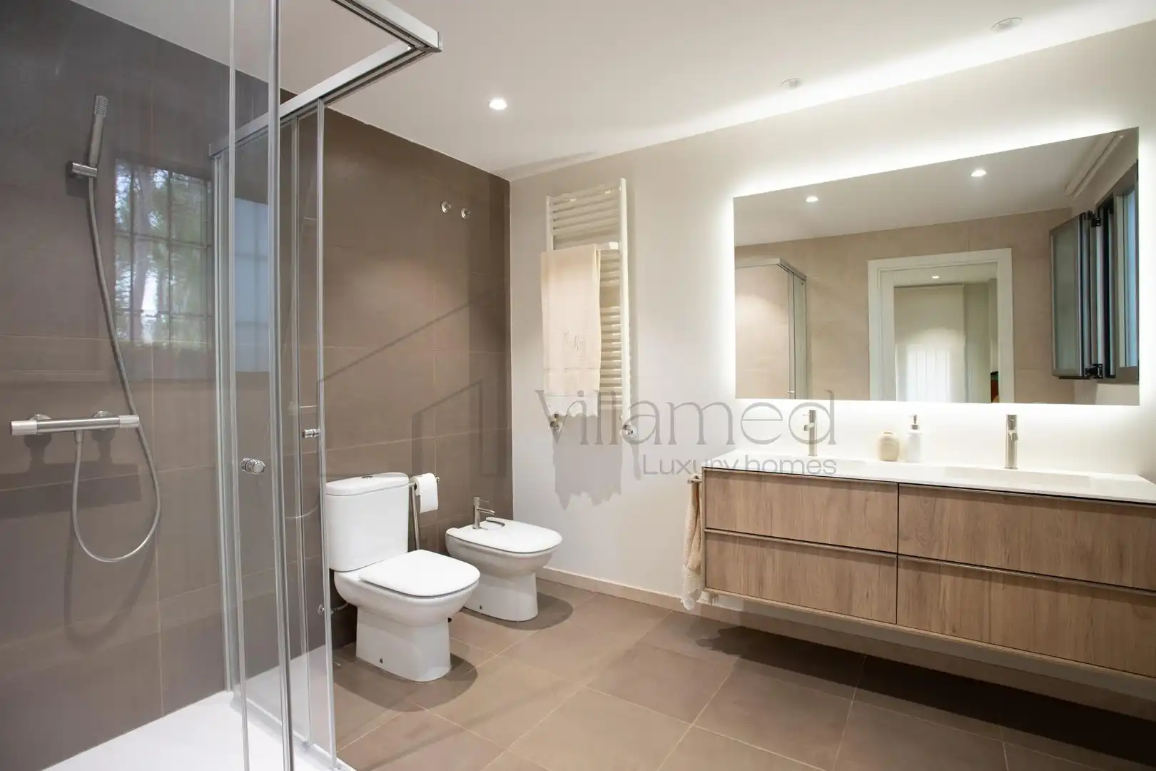 Bathroom of Houses for sale in L'Eliana  with Air Conditioner, Private garden and Terrace