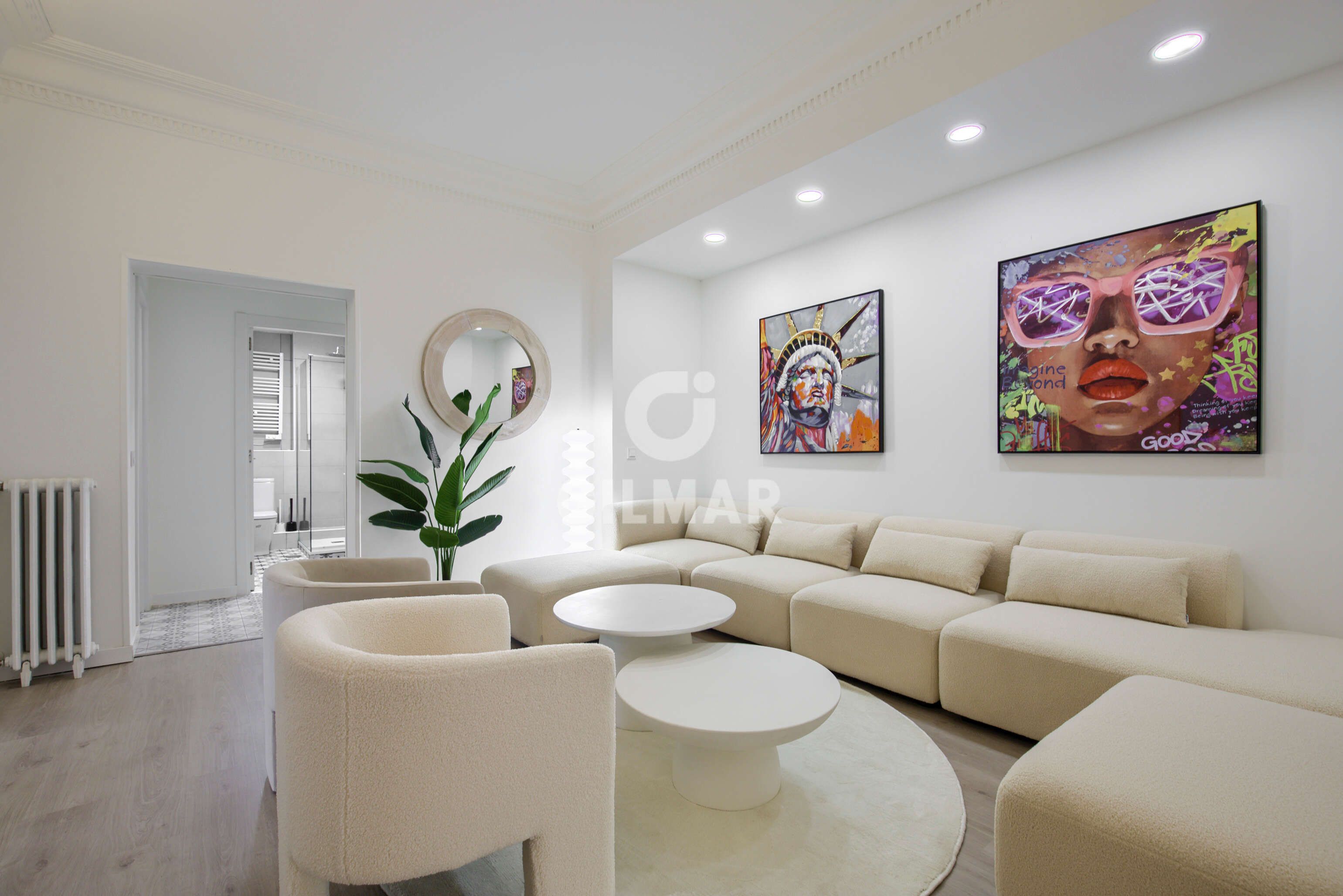 Living room of Flat for sale in  Madrid Capital  with Heating and Furnished