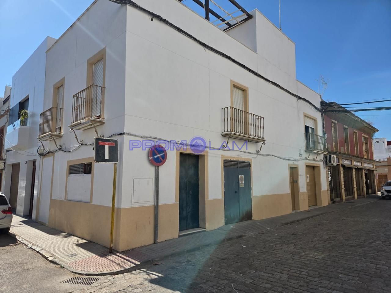 Vista exterior de Local en venda en Coria del Río