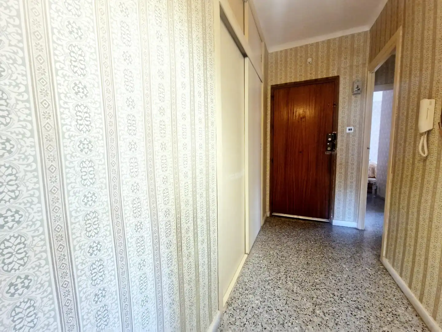 Piso en venta en Águilas con Balcón