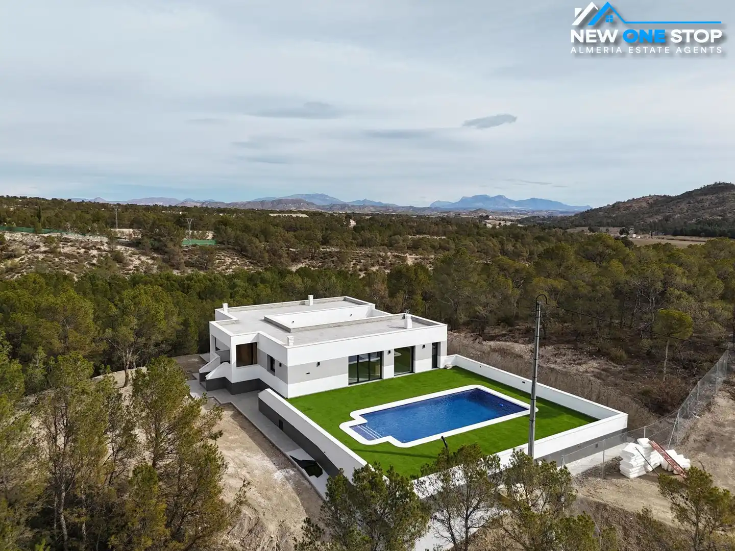 Detached house with pool for sale in Pedanías Sur