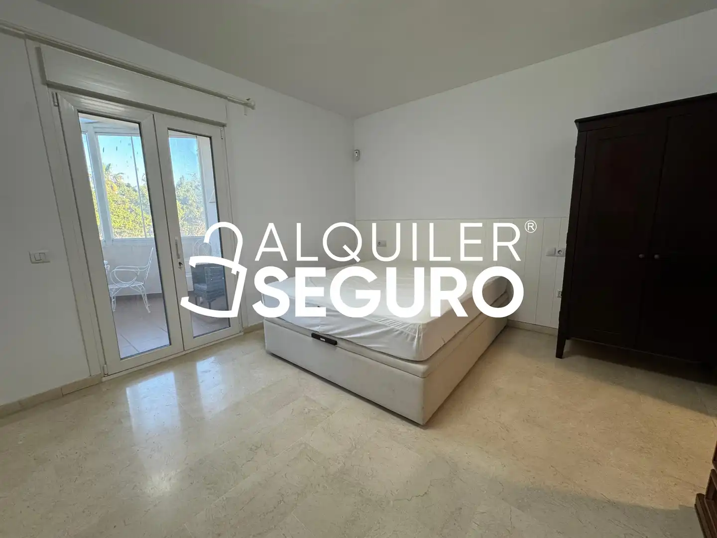 Habitación de Piso de alquiler en Málaga con Aire acondicionado, Terraza y Amueblado