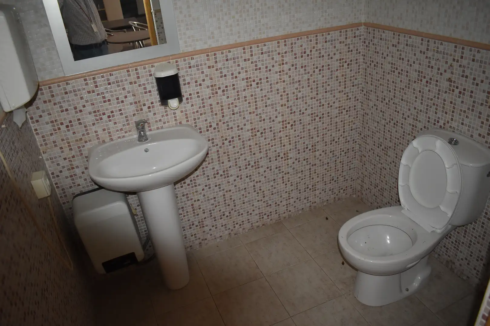 Bathroom of Commercial properties for rent in Elche / Elx  with Furnished