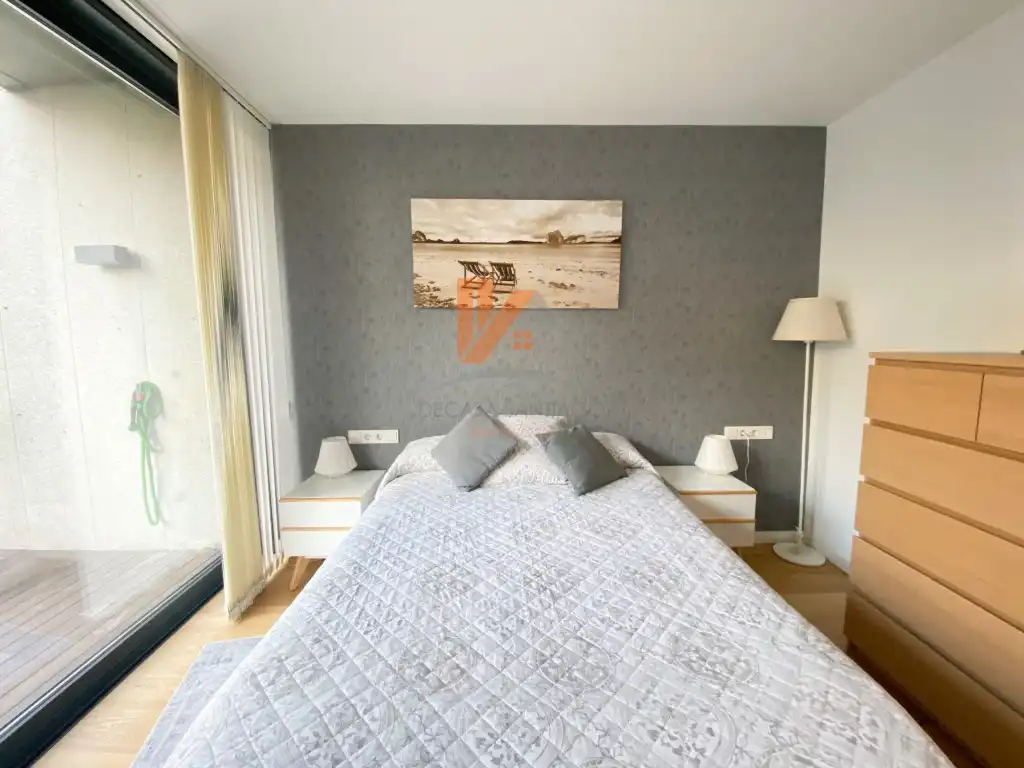 Bedroom of Duplexes for rent in Santiago de Compostela   with Furnished