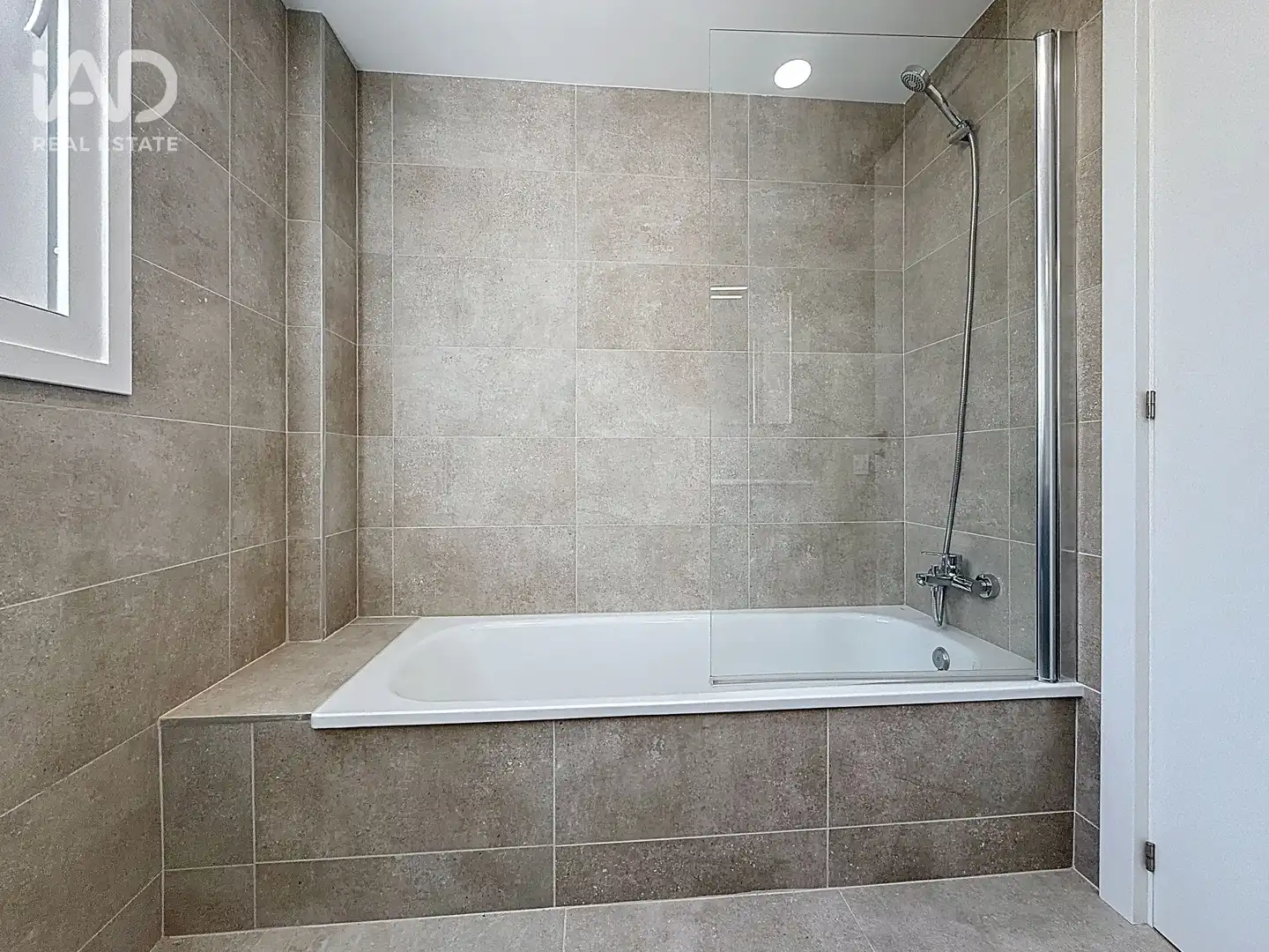 Bathroom of Flat for sale in Canet de Mar  with Air Conditioner and Heating