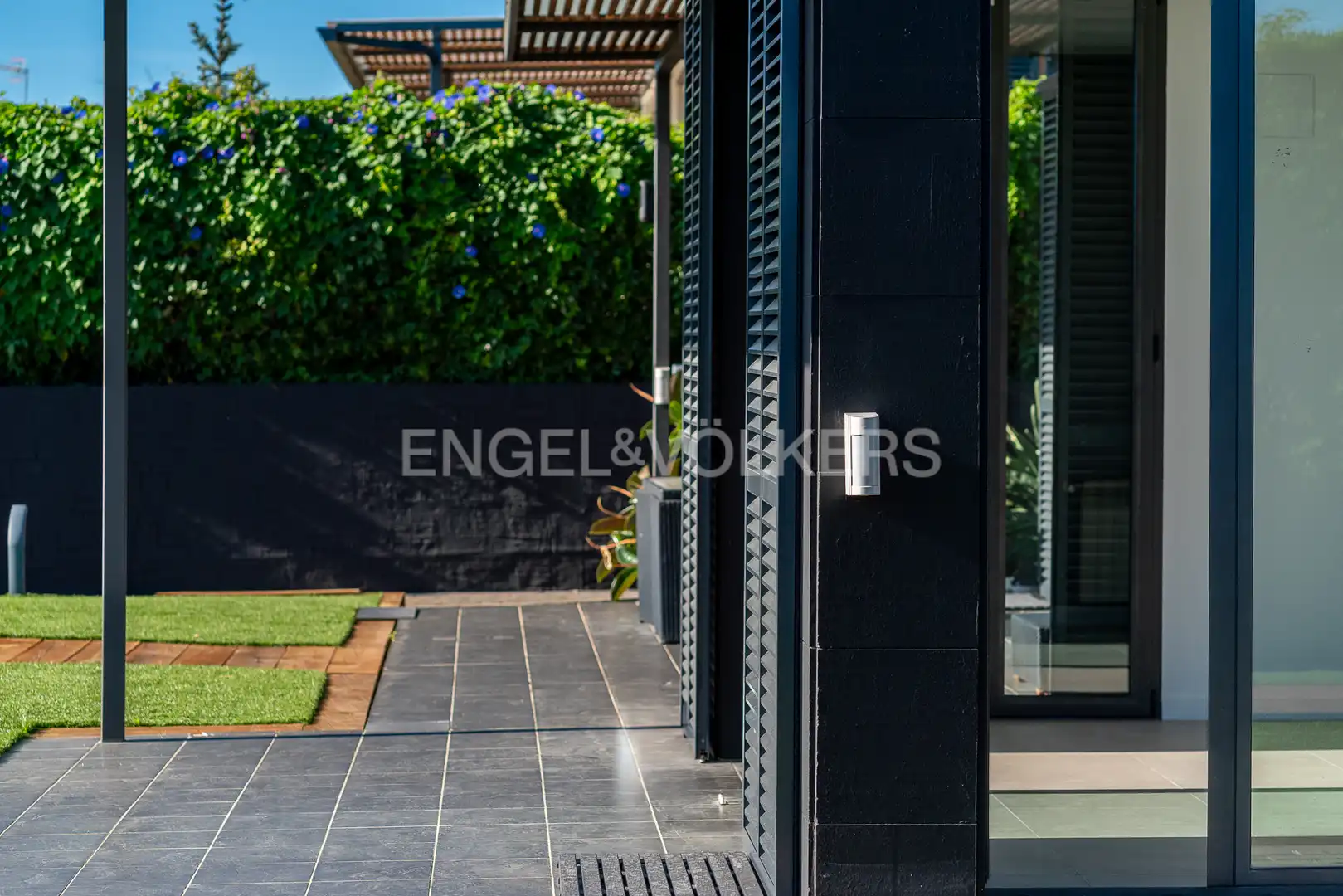 Vista exterior de Casa o chalet en venta en Sant Vicenç de Montalt con Calefacción, Jardín privado y Parquet