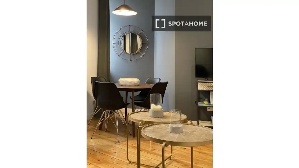 Menjador de Apartament per a compartir en Madrid amb Aire condicionat, Terrassa i Moblat