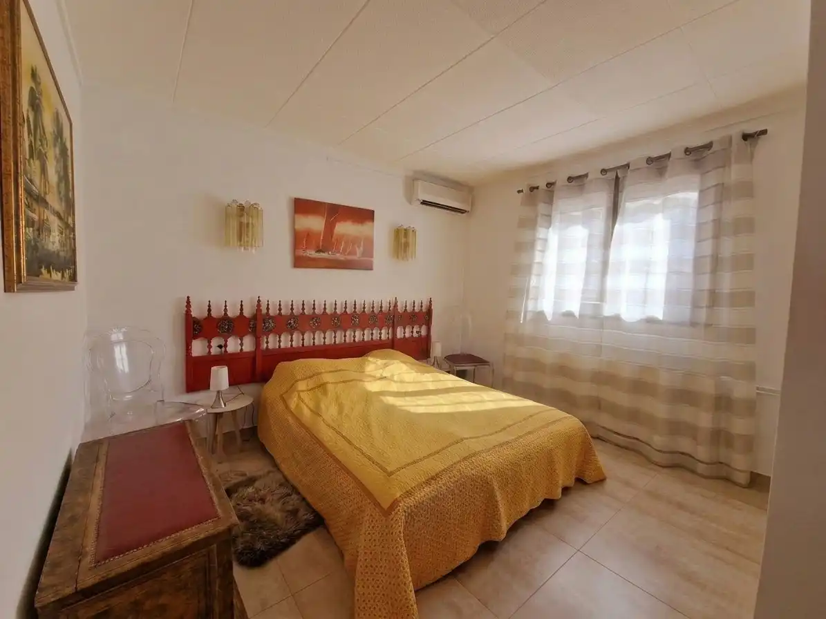 Bedroom of Houses for sale in Empuriabrava  with Air Conditioner, Heating and Private garden