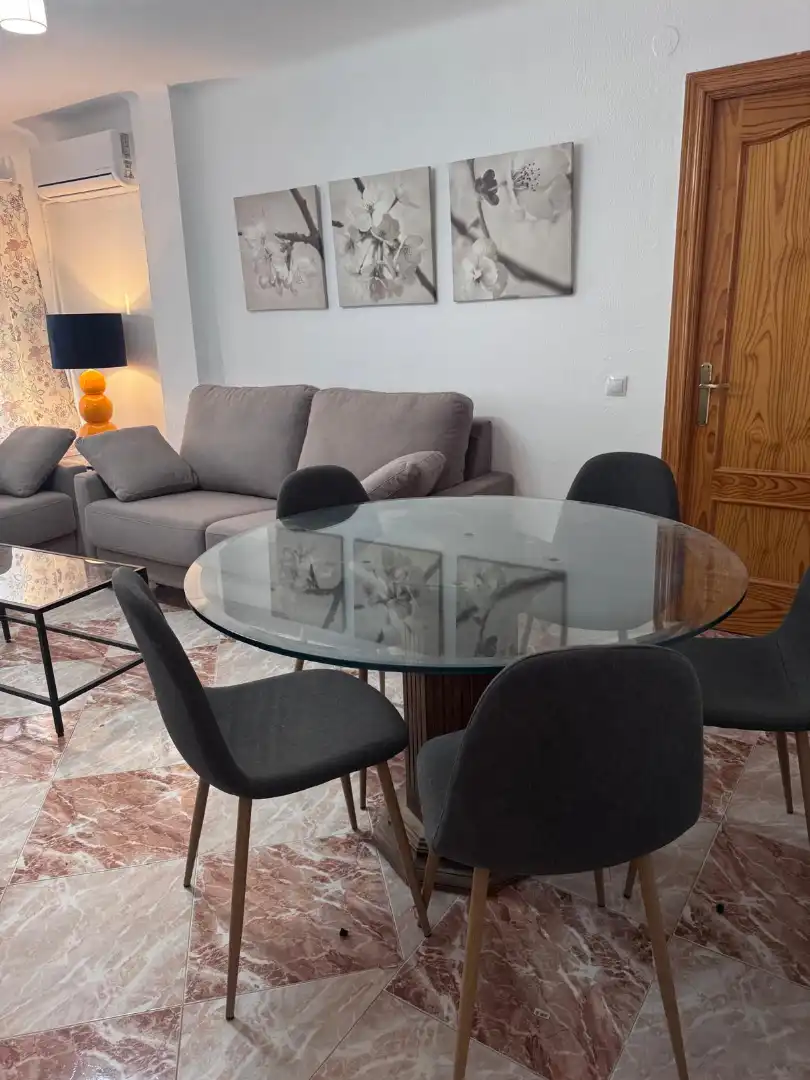 Comedor de Piso de alquiler en Málaga con Aire acondicionado, Amueblado y Horno
