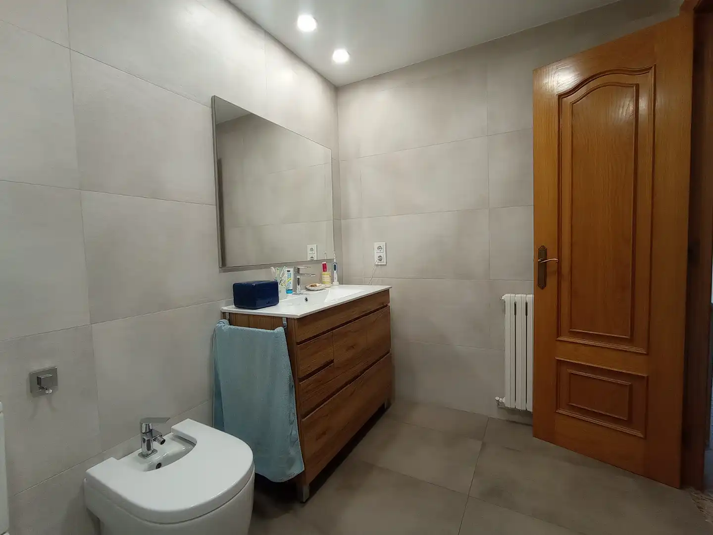 Badezimmer von Einfamilien-Reihenhaus zum Verkauf in Santa Perpètua de Mogoda mit Klimaanlage, Heizung und Terrasse