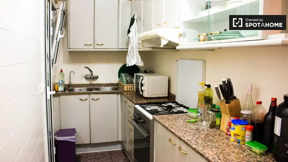 Room in El Clot