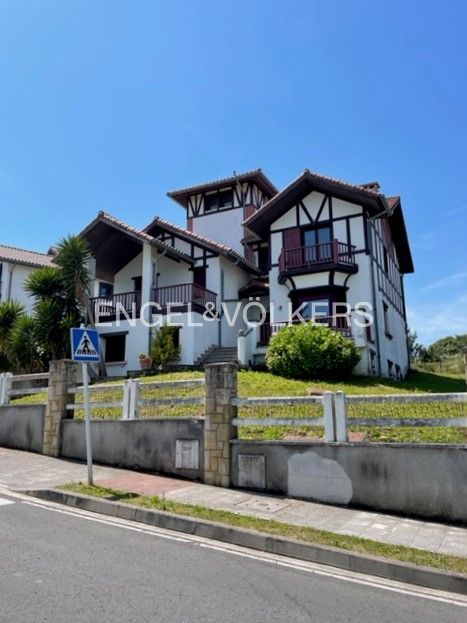Vista exterior de Casa o chalet de alquiler en Barrika con Calefacción, Jardín privado y Terraza