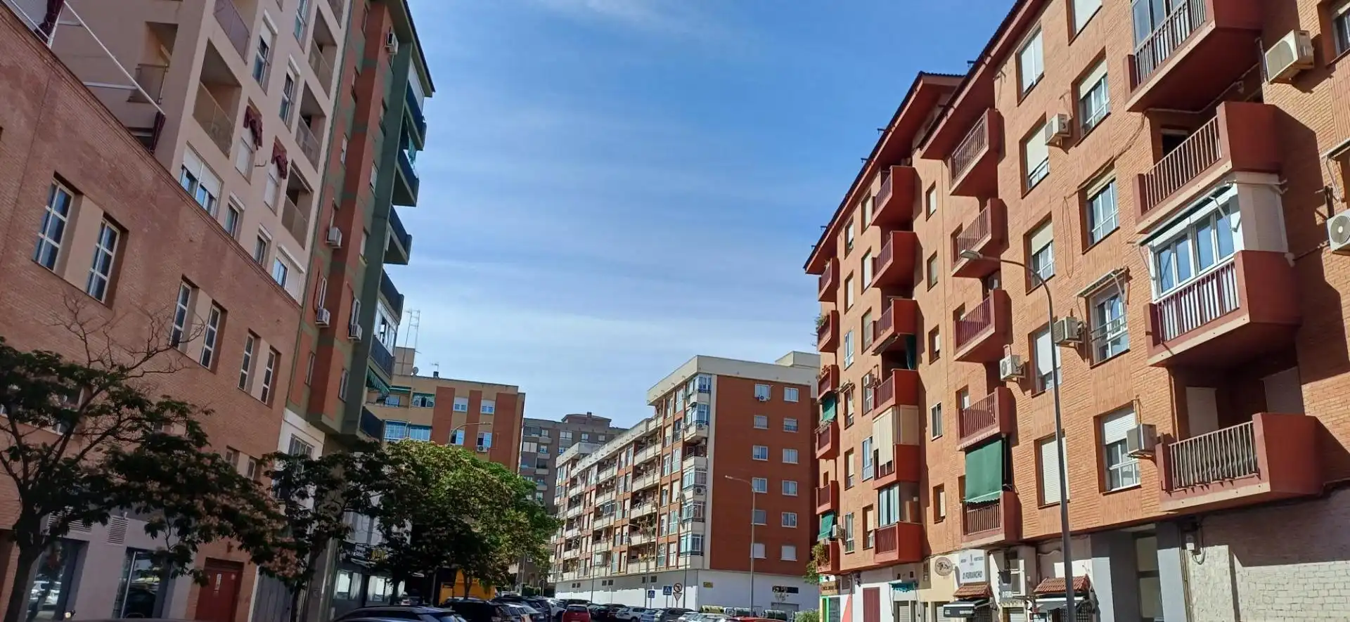 Vista exterior de Planta baixa en venda en Badajoz