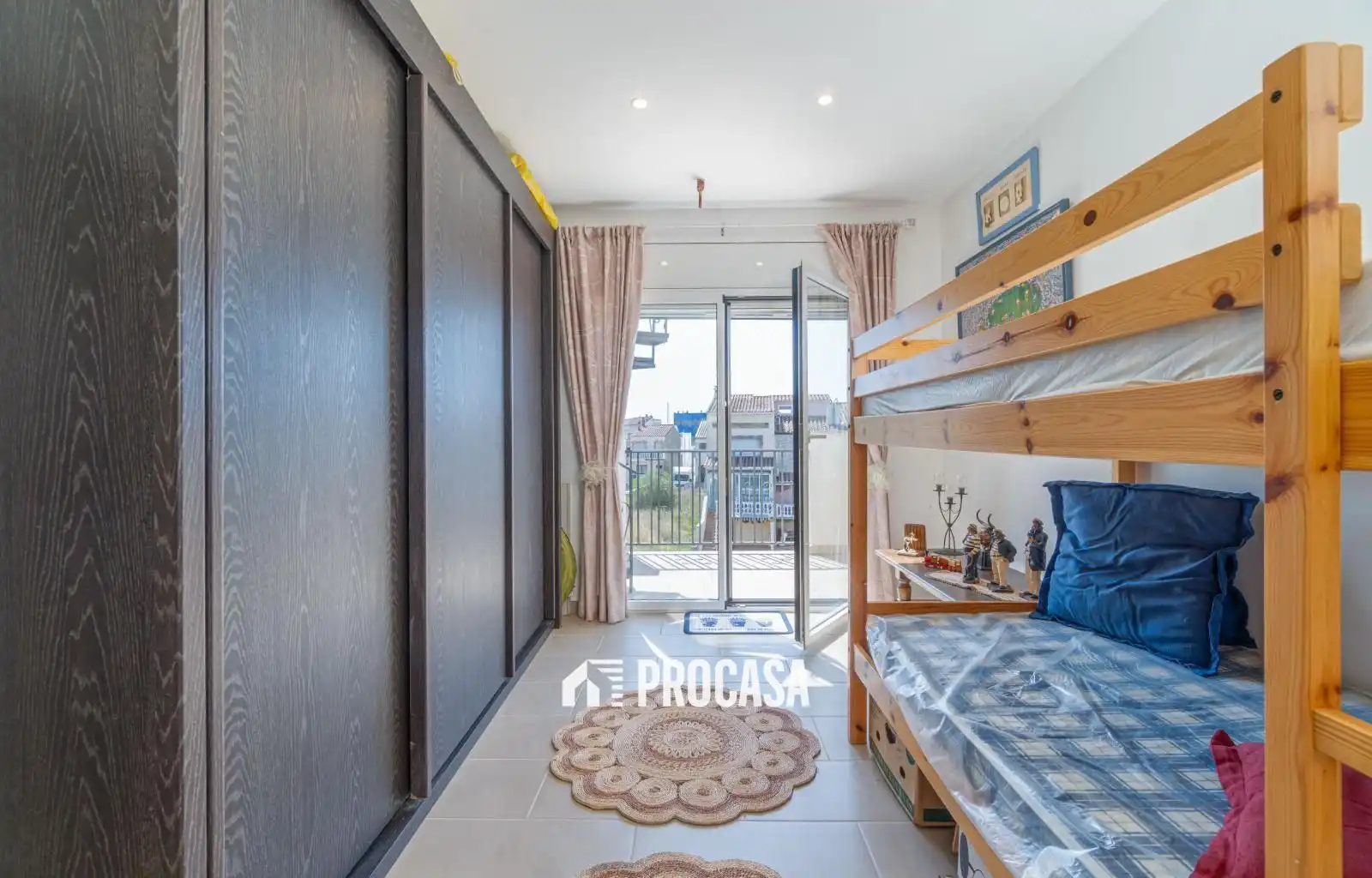 Dormitori de Casa o xalet en venda en Empuriabrava amb Aire condicionat, Piscina i Moblat