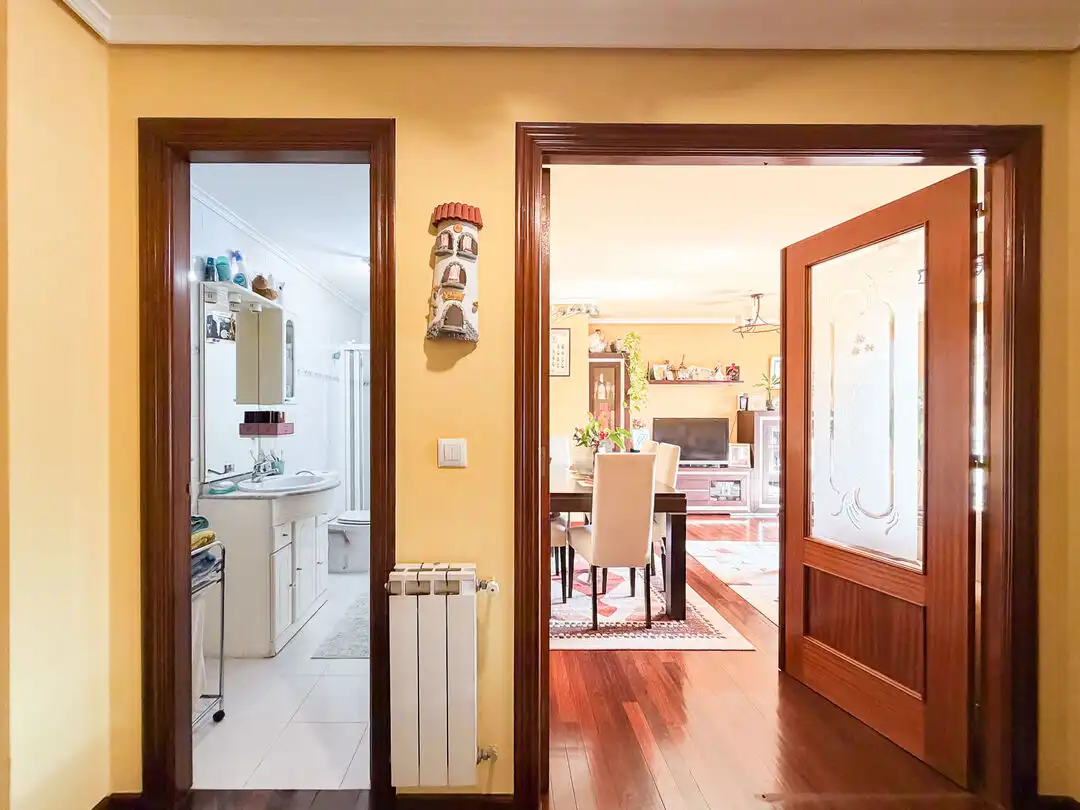 Piso en venta en Santa Cruz de Bezana con Calefacción, Terraza y Trastero