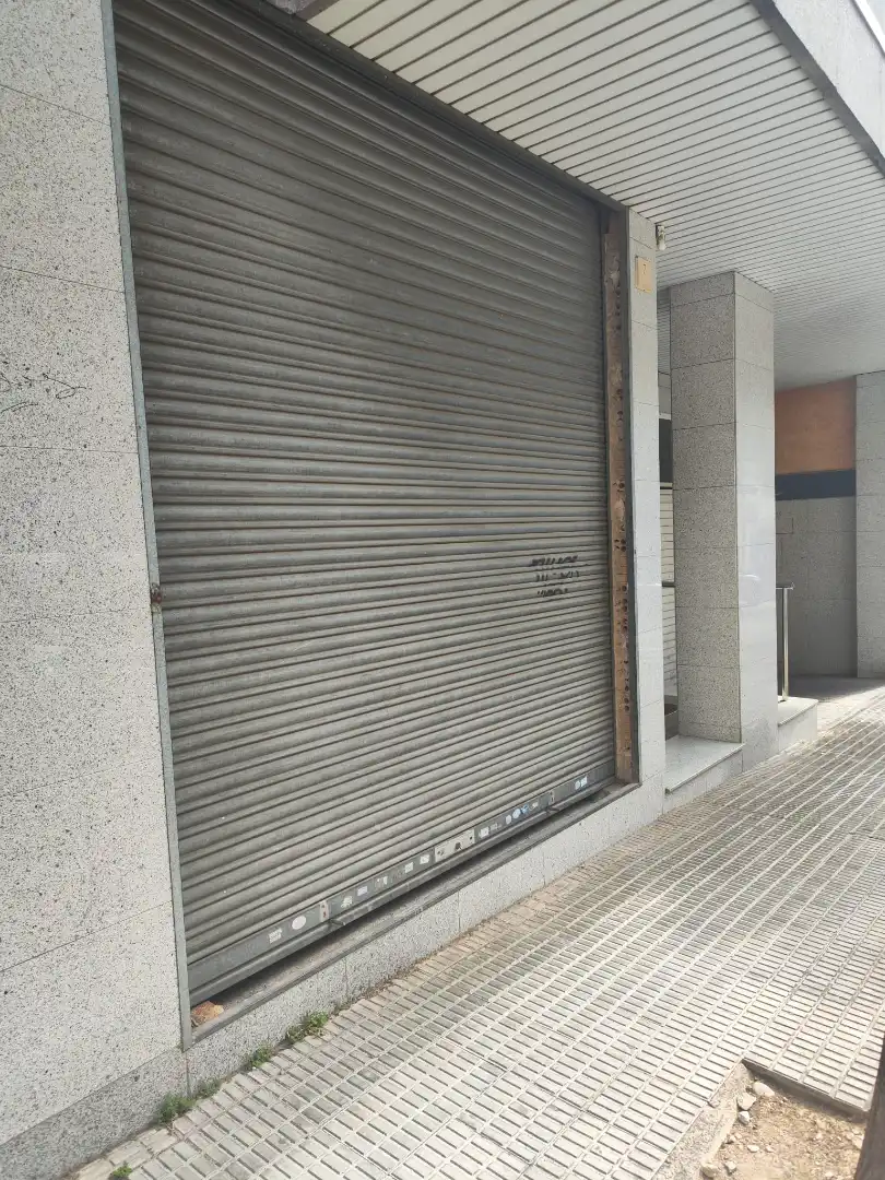 Gewerbefläche zum Verkauf in Carrer Raval Cortines 47, imagen 2