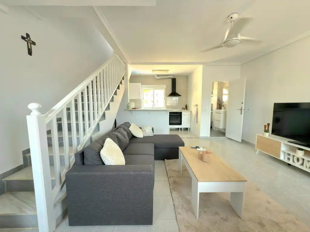 Apartment with pool for sale in Calle Emilio Los