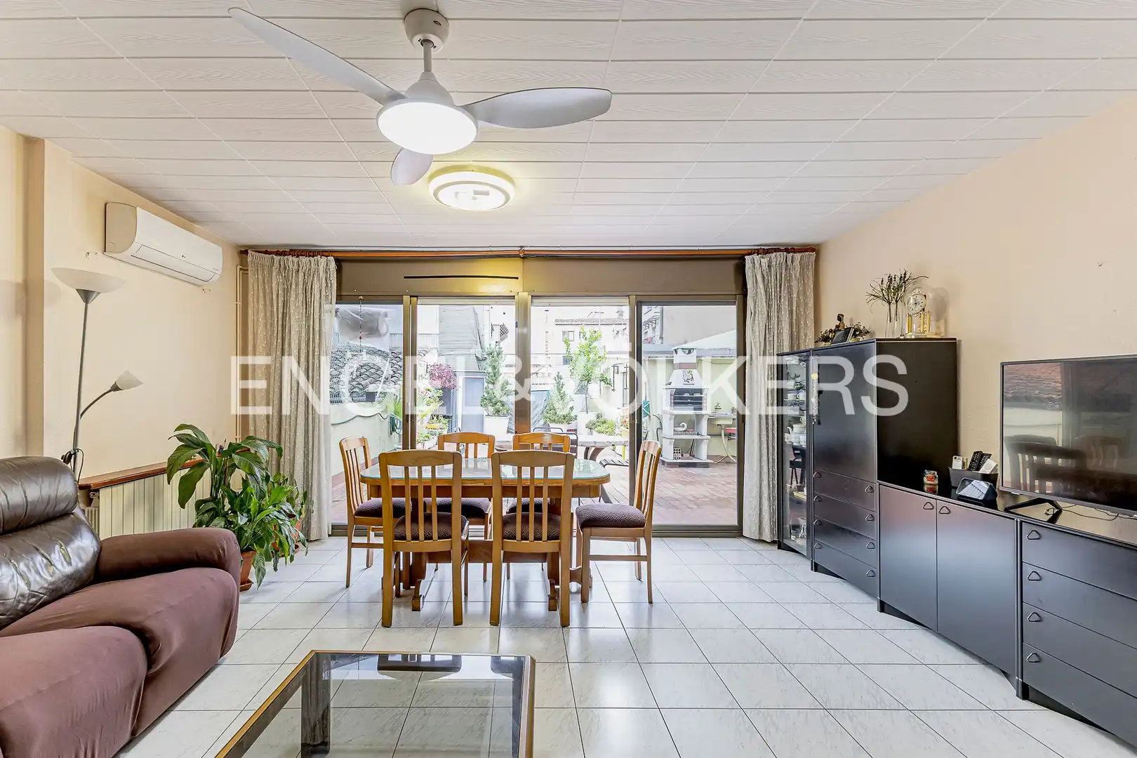 Maison mitoyenne avec terrasse à vendre à Canovelles