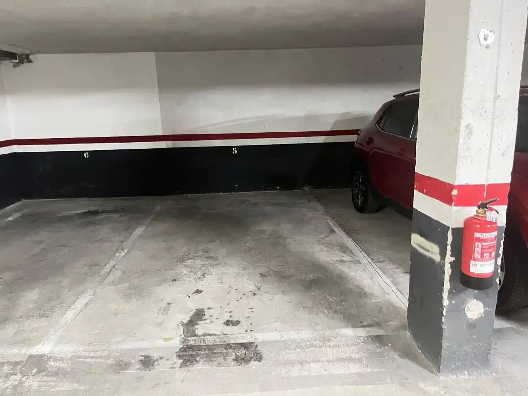 Parking of Garage for rent in  Pamplona / Iruña
