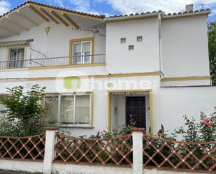 Vista exterior de Casa adosada en venda en Zamora Capital  amb Calefacció, Jardí privat i Parquet