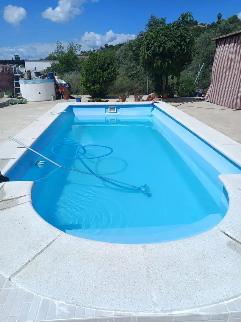 Piscina de Casa o xalet en venda en Córdoba amb Aire condicionat, Calefacció i Jardí privat
