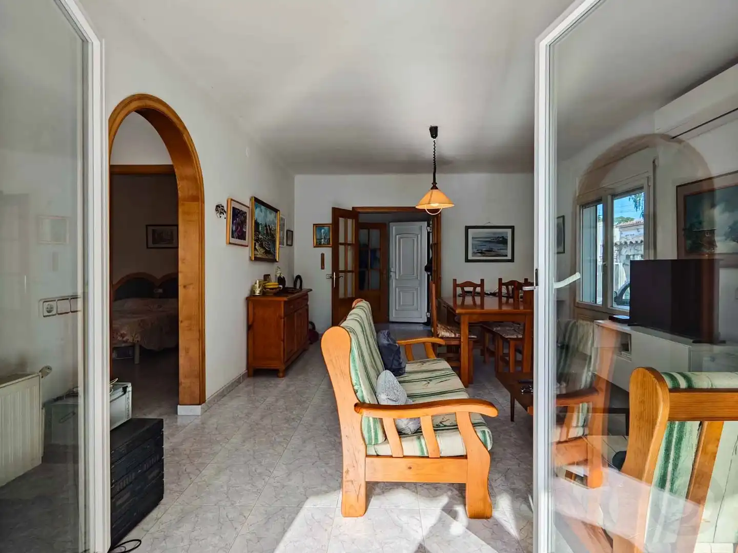 Living room of Houses for sale in Montgrí