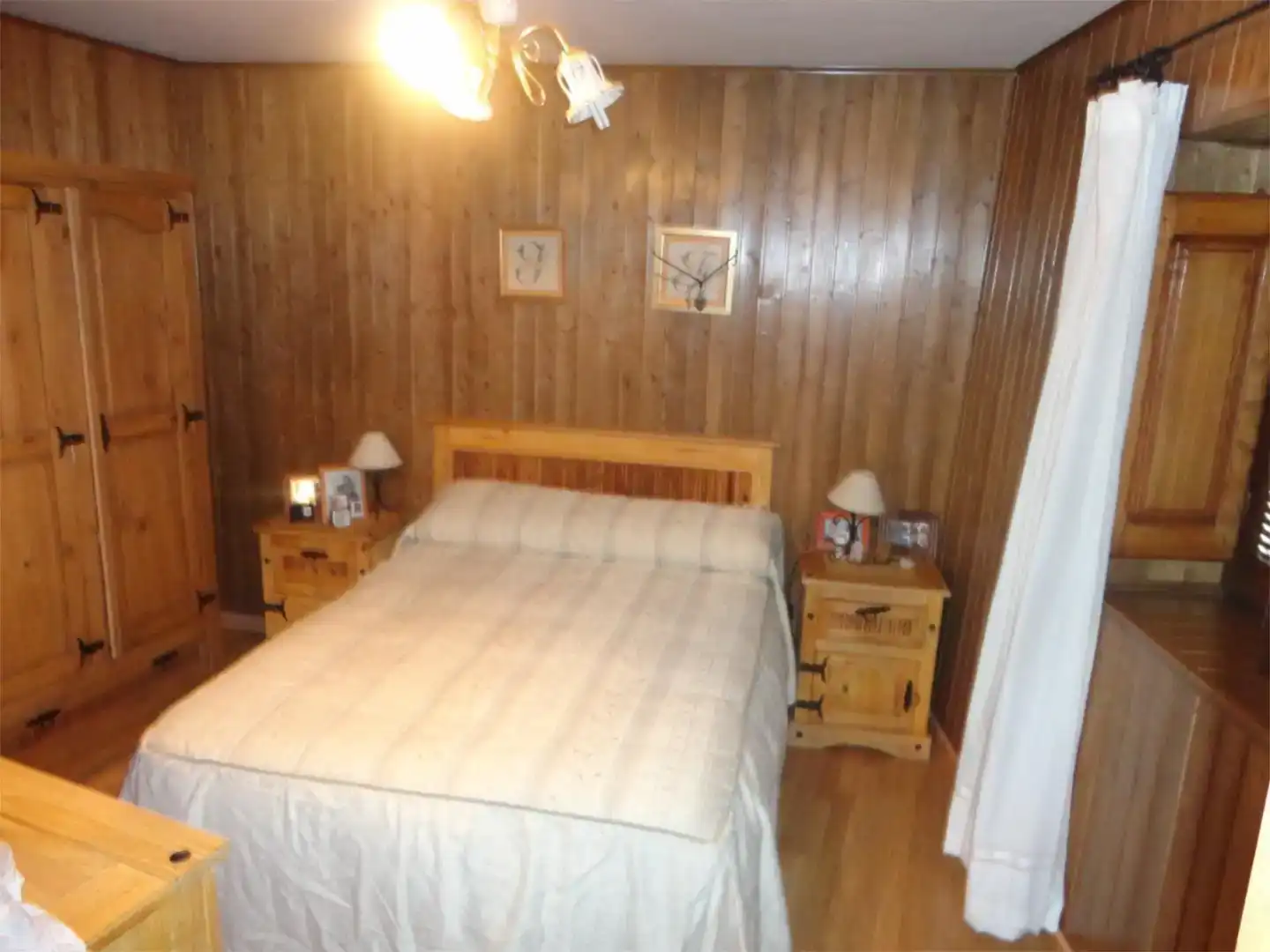 Dormitori de Casa adosada en venda en Pinofranqueado amb Aire condicionat, Parquet i Traster