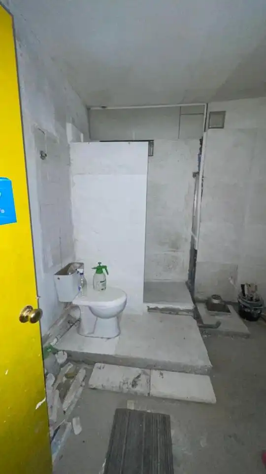 Badezimmer von Geschaftsraum zur Miete in Cádiz