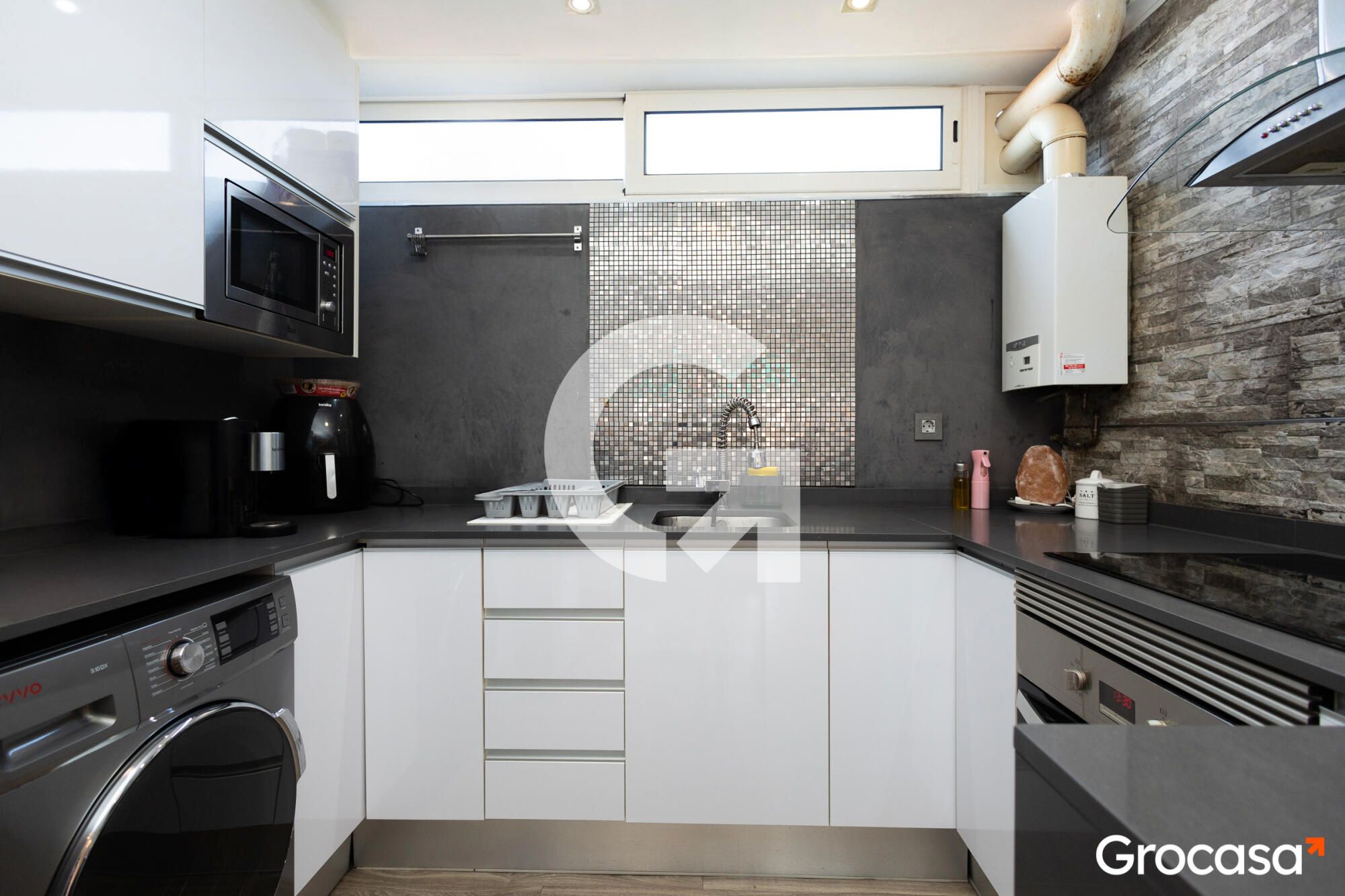 Kitchen of Flat for sale in  Barcelona Capital  with Air Conditioner, Furnished and Oven