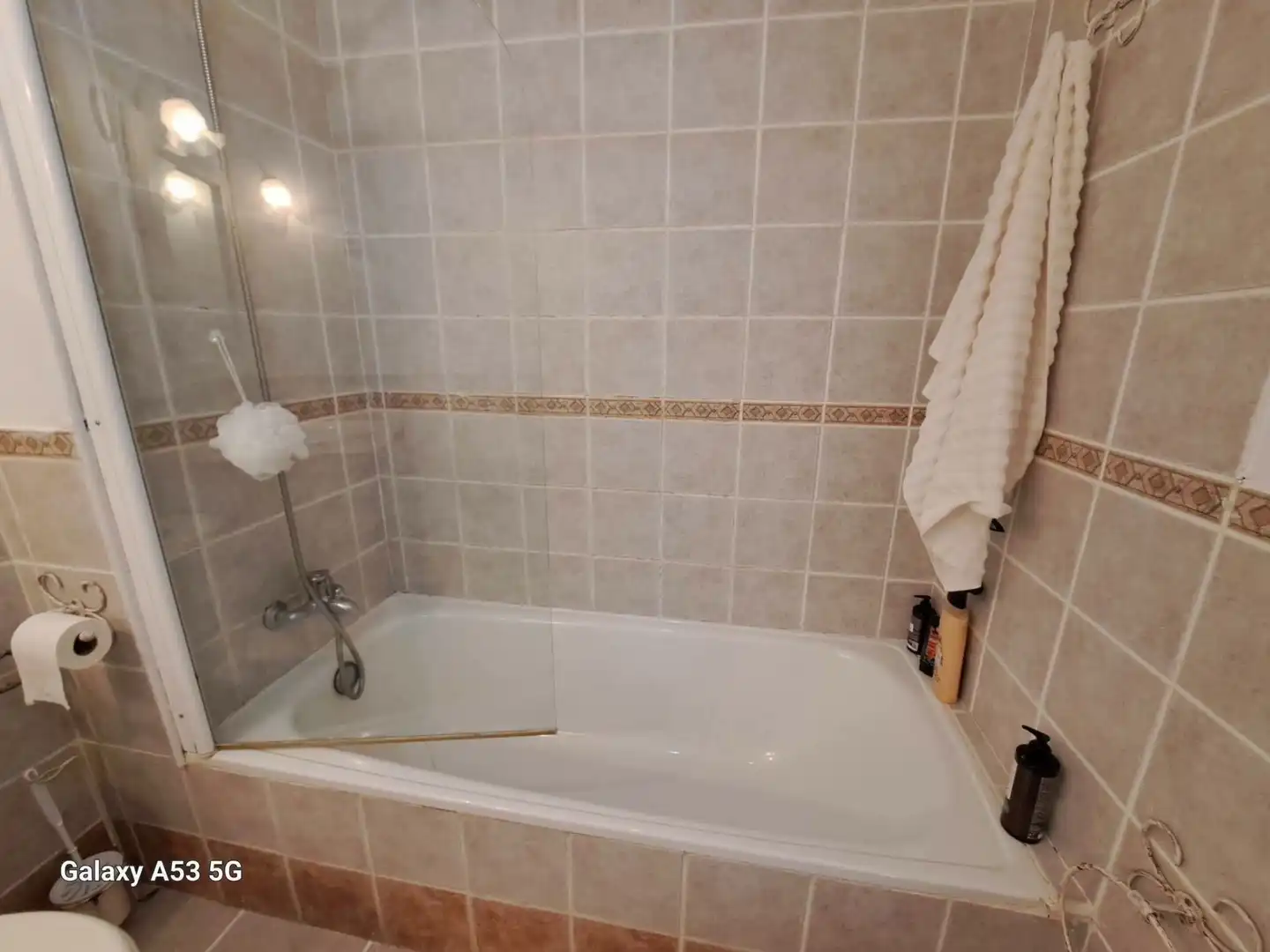 Bany de Pis en venda en Estepona amb Aire condicionat, Calefacció i Terrassa