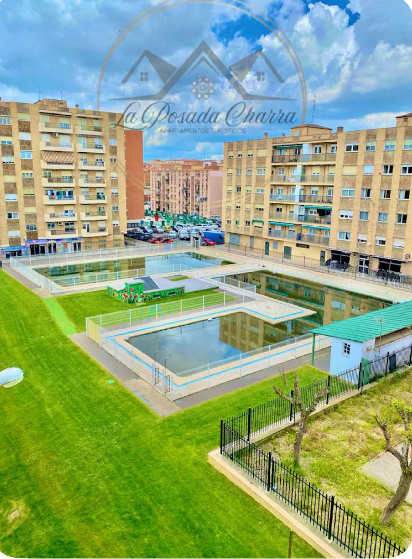 Exterior view of Study to share in Salamanca Capital  with Air Conditioner and Terrace